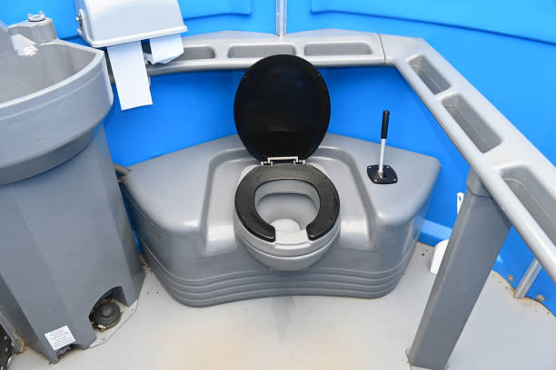Best Portable restroom trailer rental  in Sioux City, IA